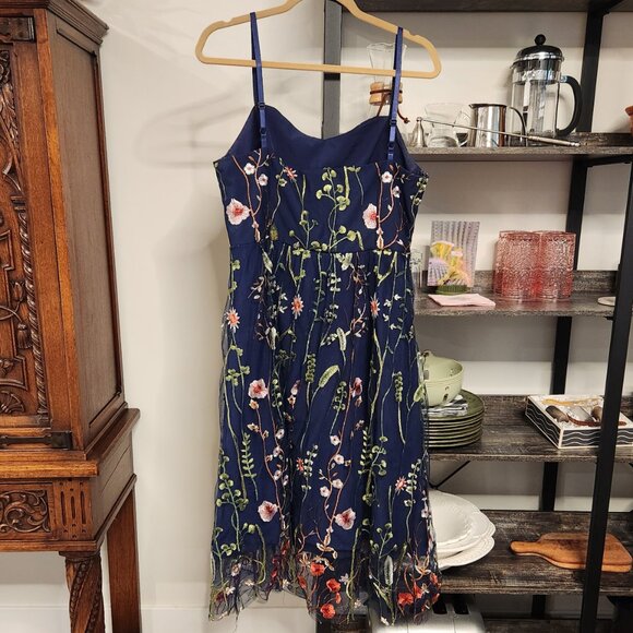 Beautiful Blue Embroidered Floral Flowers Lined Spaghetti Strap Dress Garden XL - Picture 2 of 7